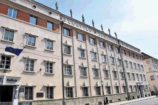 Top Location City Centre Condo In Historic Building With Free Garage Parking Liubliana Exterior foto